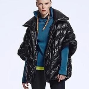 NWT Nike Black Cascade Down Puffer Poncho Cape Jacket Water Repellent Size S,M,L